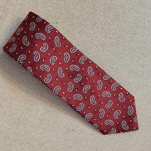 JOS A BANK Red Paisley Men's Silk Tie